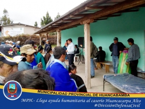 ENTREGA DE AYUDA HUMANITARIA EN EL CASERÍO HUANCACARPA ALTO