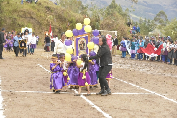 AUTORIDADES PARTICIPARON DE ACTIVIDADES COSTUMBRISTAS EN HONOR AL SEÑOR DE LOS MILAGROS EN EL C.P SALALÁ