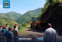 CONTINÚAN CON LOS TRABAJOS DE MEJORAMIENTO EN LA VÍA ALTERNA LOS RANCHOS – HUANCABAMBA