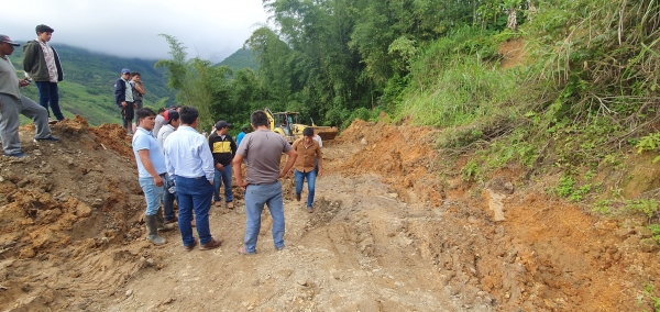 CONTINUA LIMPIEZA DE LA VÍA “PUENTE PIEDRA – LOS RANCHOS”